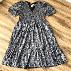 Universal Thread Target Floral Smocked Midi Puff Sleeve Dress Worn Once.